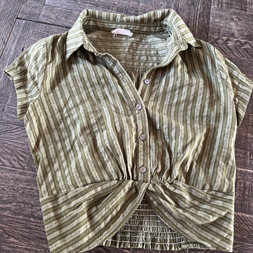 La Dolce Vita blouse in olive